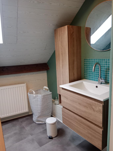 Bathroom 3, Les palmiers, Calvados