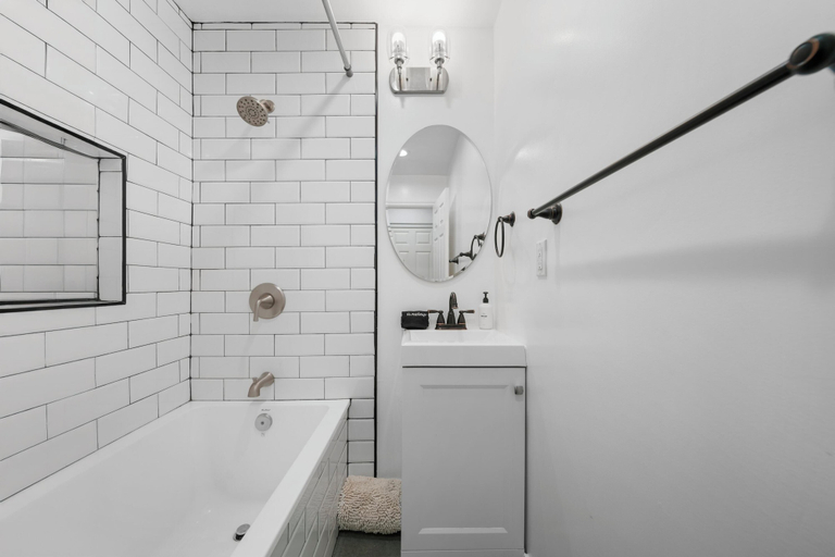 Bathroom 4, Marbella Lane Serene and Pristine Home, Los Angeles