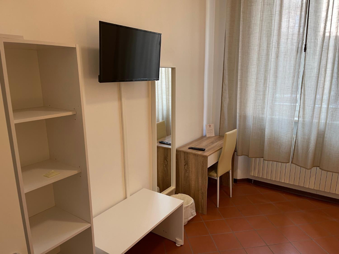 Others 5, Downtown Smart Rooms, Ferrara