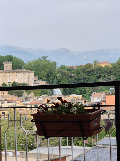 Others 4, A casa di Manu, Frosinone