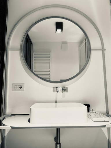 Bathroom 5, PRIMOPIANOPOSILLIPO, Napoli