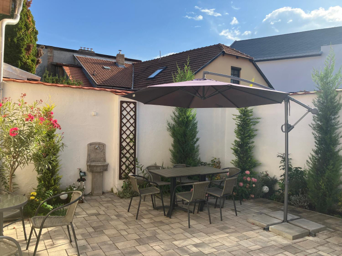 Others 4, ILLA Apartments, Eger