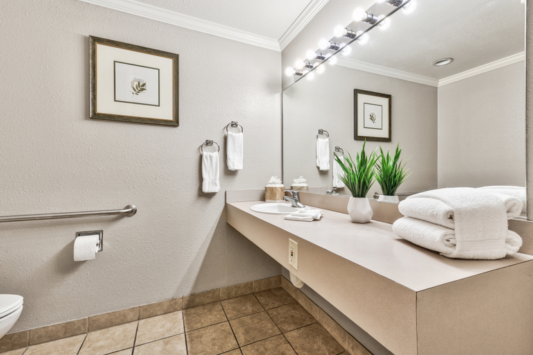 Bathroom 15