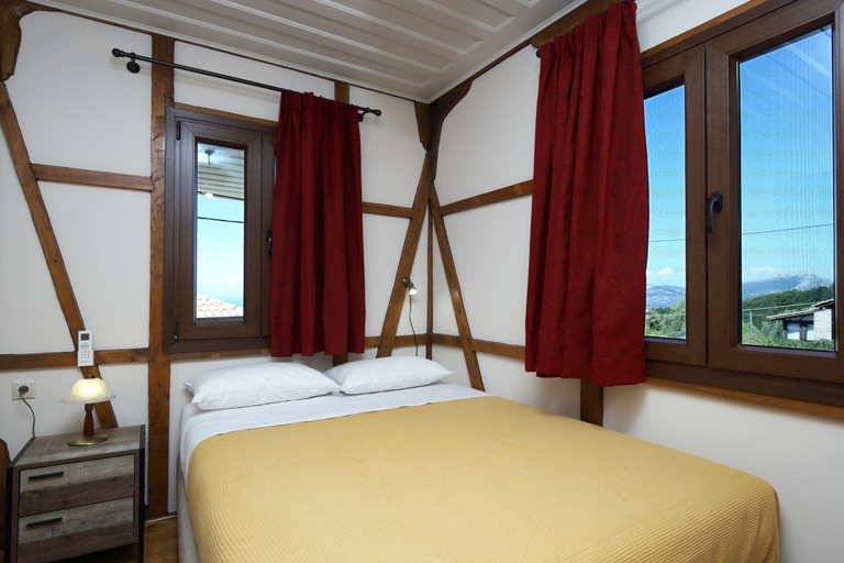 Others 5, Stafilos House, Ionian Islands