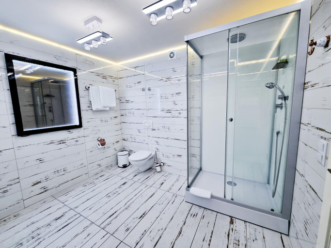 Bathroom 3, Hotel Rossle, Calw