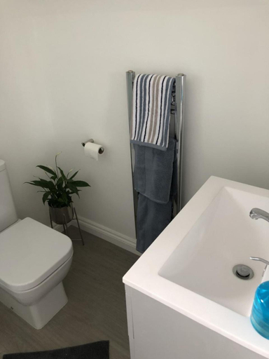 Bathroom 2, Woodland House B & B, Dorset