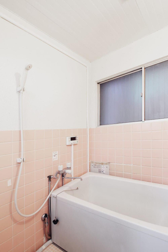 Bathroom 2, Mitao bld - 2 Bedroom Apt 4mins to PeacePark for 9ppl, Hiroshima