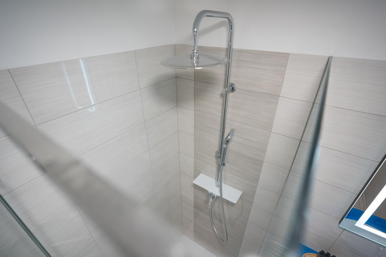 Others 5, Apartma Lida 2, Bled