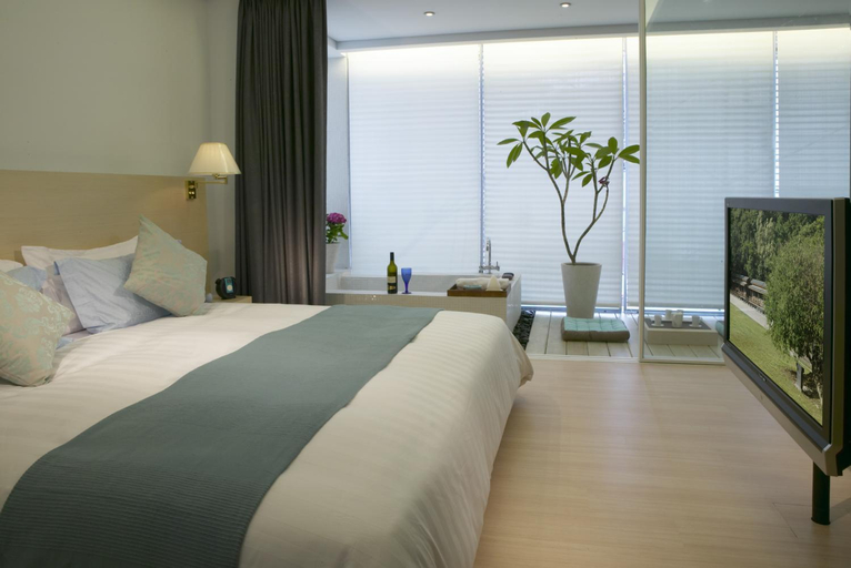 Bedroom 9