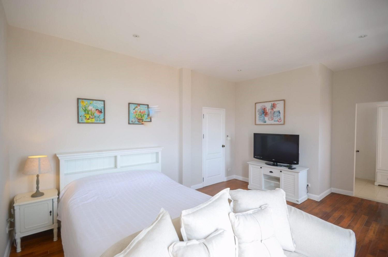 Bedroom 15
