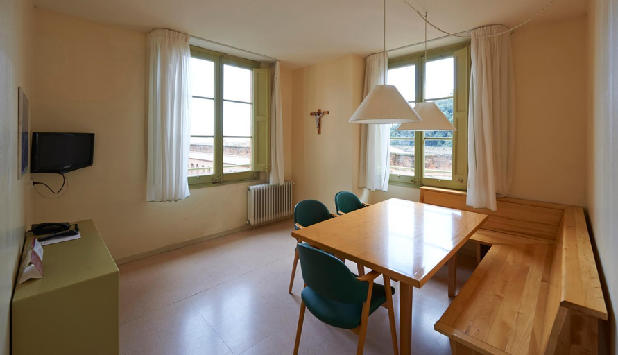 Others 4, Apartamentos Montserrat Abat Marcet, Barcelona