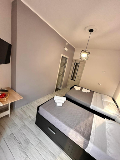Others 3, Airport Al Volo B&B, Catania