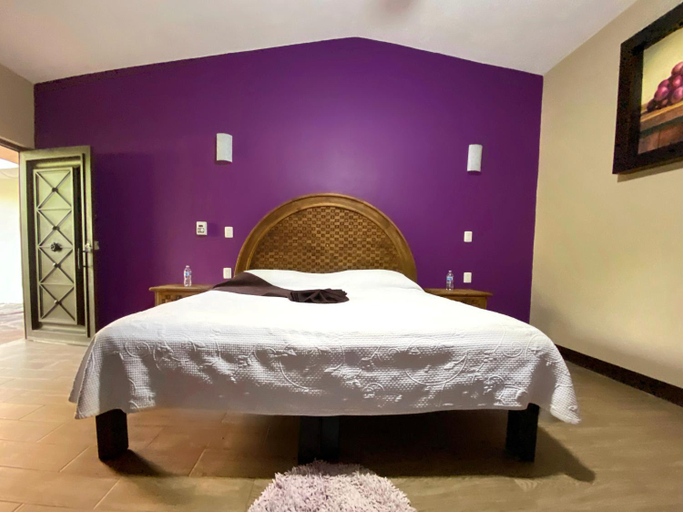 Bedroom 2, Frutos Hotel, Ameca
