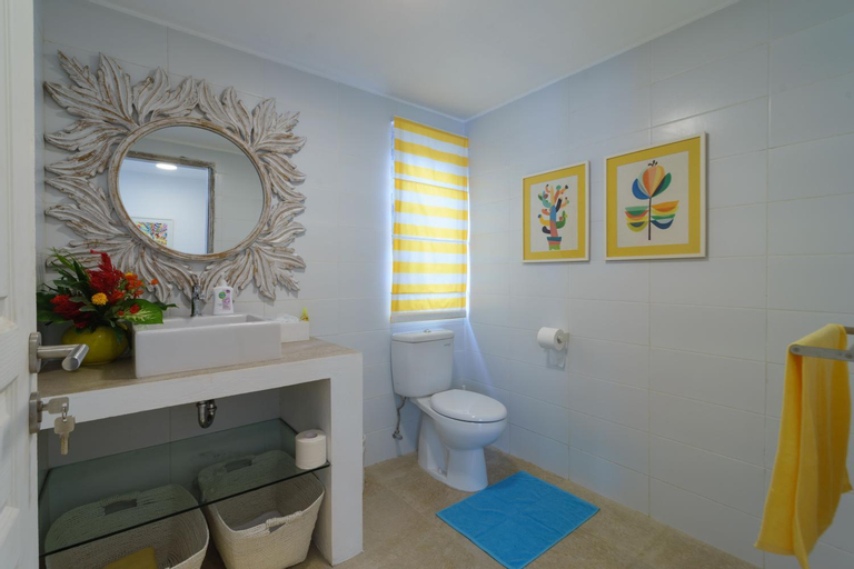 Bathroom 10