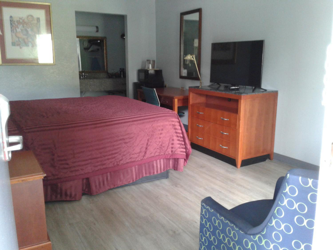 Bedroom 2, Budget Inn Anderson, Anderson