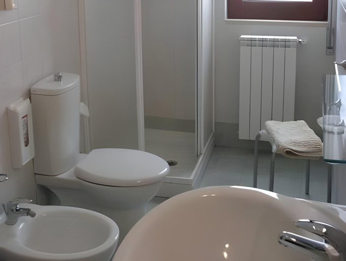 Bathroom 3, I Colori Del Sole, Catania