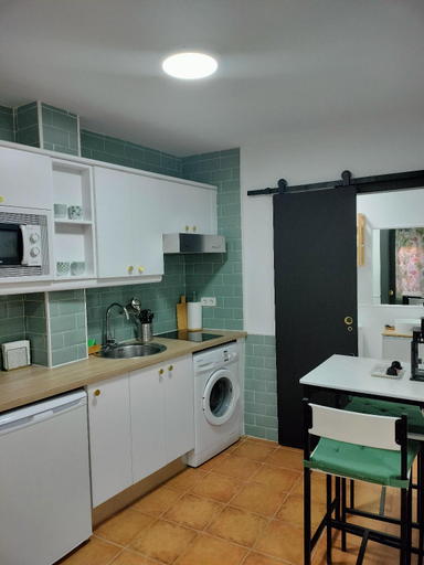 Others 5, Apartamento-Estudios El Quijote, Madrid
