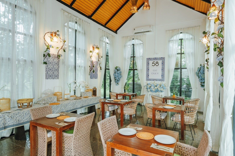Food & Drinks 5, 58 Pool Villa, Phuket Island