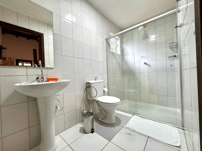 Bathroom 3, Pousada do Riacho, Parati