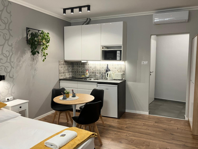 Others 5, ILLA Apartments, Eger