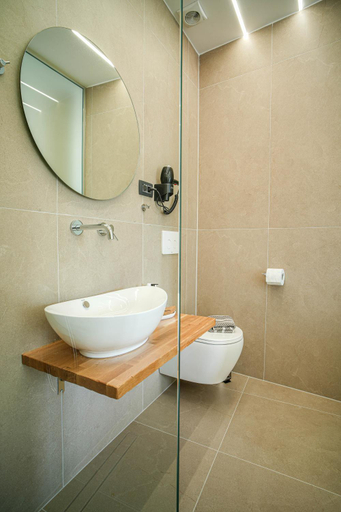 Bathroom 2, Omnia Deluxe Rooms, Epirus
