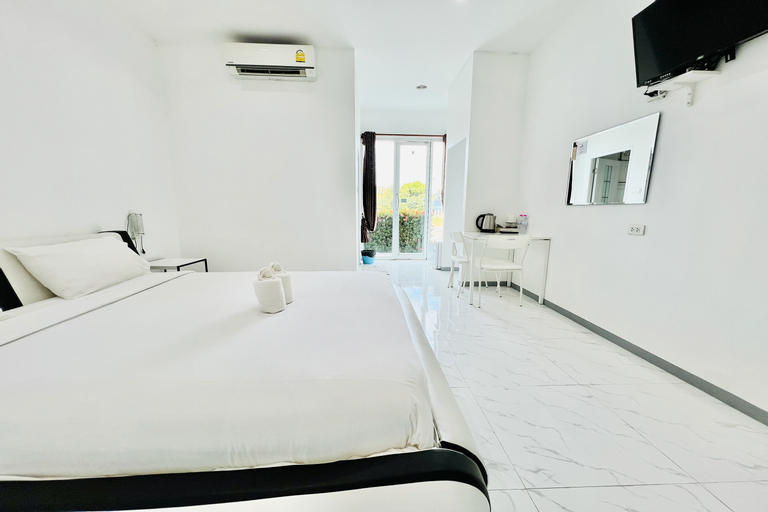 Bedroom 18