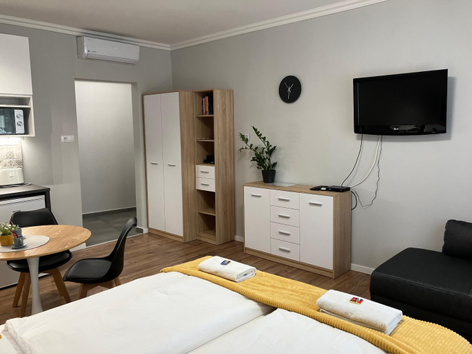 Others 1, ILLA Apartments, Eger