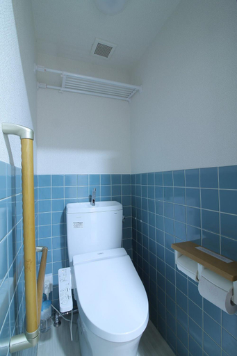 Bathroom 2, Mitao bld - Huge 3 bedroom Apt 4mins walk PeacePark 6ppl, Hiroshima