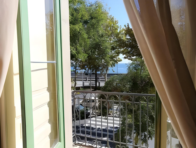 Others 5, Promenade B&B, Catania