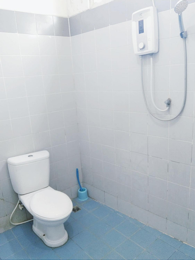 Bathroom 6