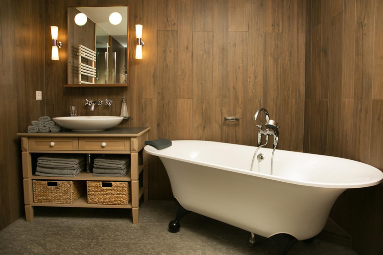 Bathroom 2, Luxus Apartments Chesa Chantarella an TOP Lage!, Maloja