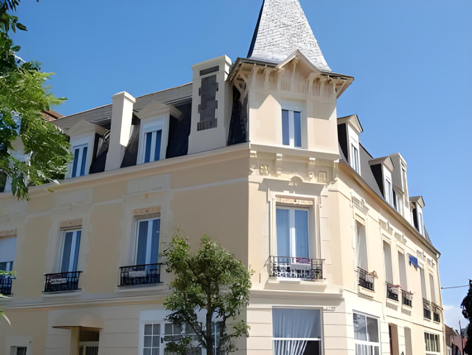 Others 4, Cit'Hotel Les Alizes, Ille-et-Vilaine