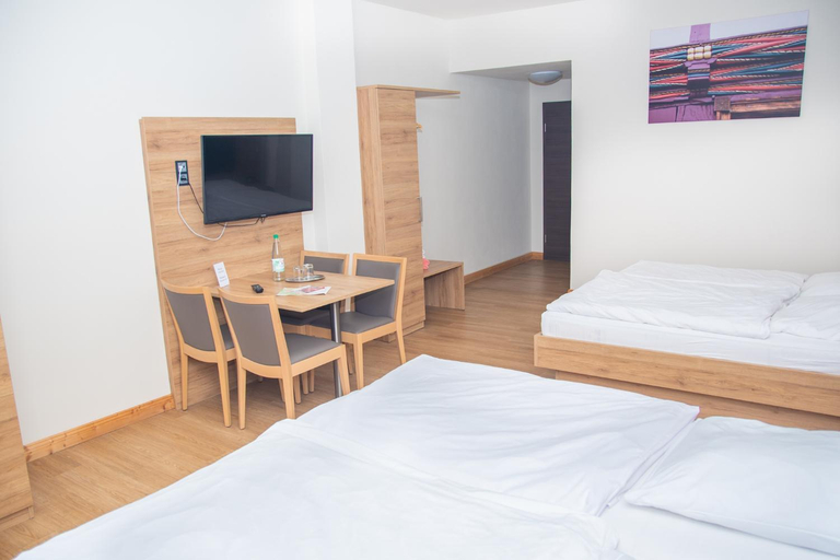 Others 2, Hotel Fulda, Göttingen