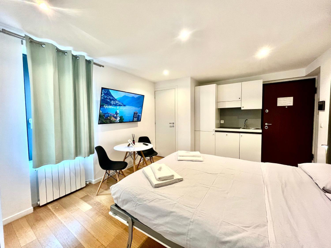 Others 5, Royal Residence Lugano, Lugano