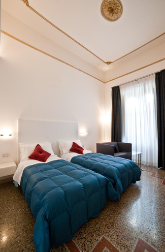Bedroom 16