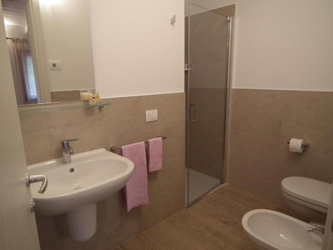 Bathroom, Agriturismo Vidalli Colvidor, Treviso