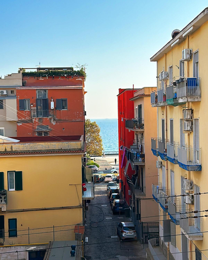 Others 4, B&b Blog, Napoli