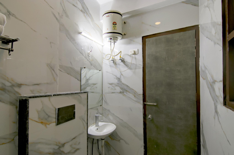 Bathroom 7