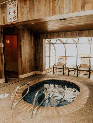 Sport & Beauty 5, Wallace Inn, Shoshone