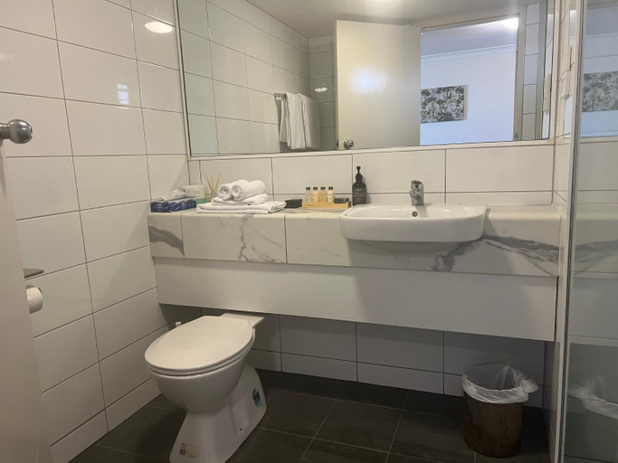Bathroom 4, Heritage Resort Shark Bay, Shark Bay