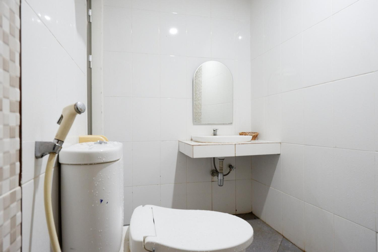 Bathroom 8
