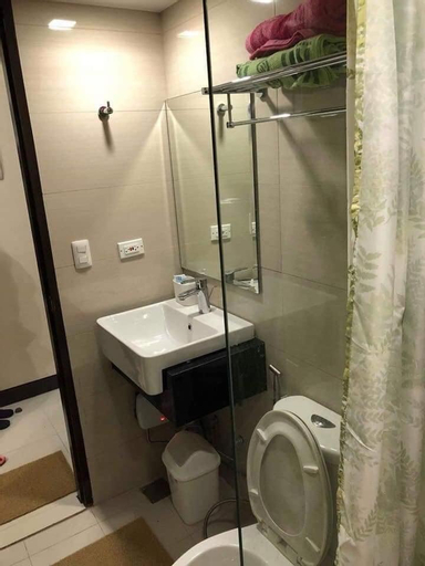 Bathroom 8