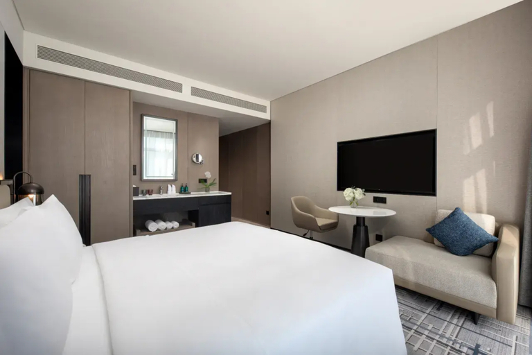 Crowne Plaza JINGMEN by IHG Room Type - 1 King Standard Accessible