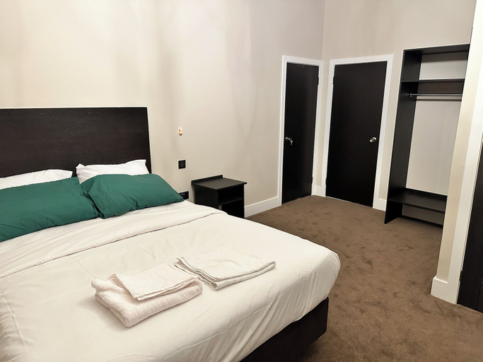 Bedroom 5, Green Ariana Hotel, London