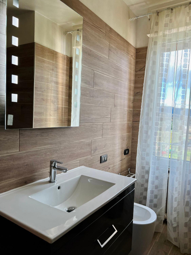 Others 4, B&B del Lago, Arezzo