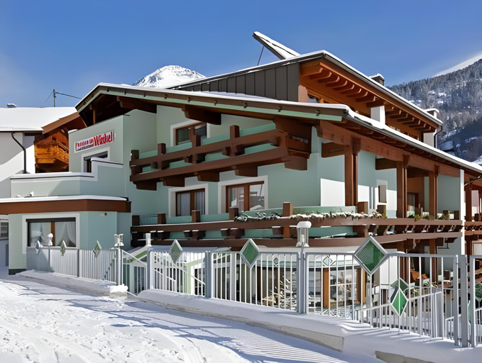 Others 4, Appartementhaus im Winkel, Imst