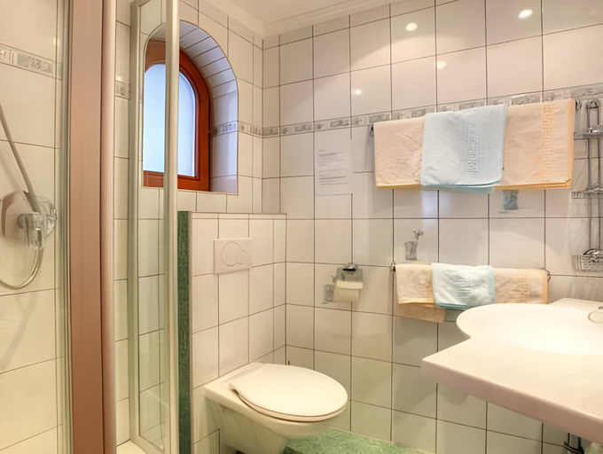 Bathroom 2, Appartementhaus im Winkel, Imst