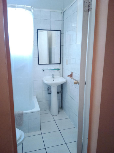 Bathroom 5, Aquamarina Apart Hotel, Valparaíso