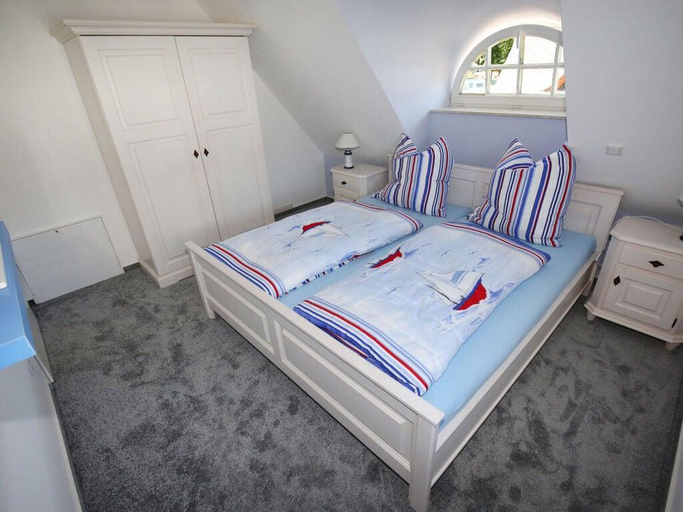 Others 2, Droom unter Reet 2 Comfortable holiday residence, Rostock