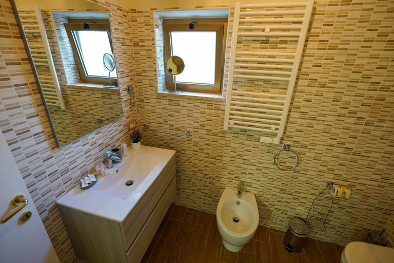 Bathroom 2, Il Geranio b&b, Catanzaro